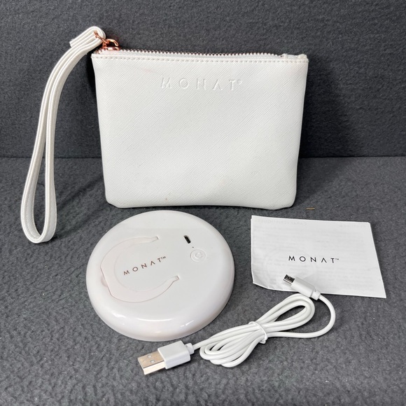 Monat White Minimalist rechargeable mirror - Picture 2 of 4